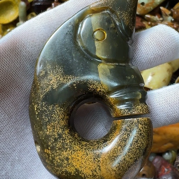 和田玉未镶嵌挂件