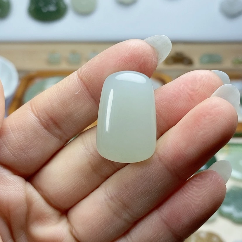 【闪购商品】颈饰未镶嵌和田玉