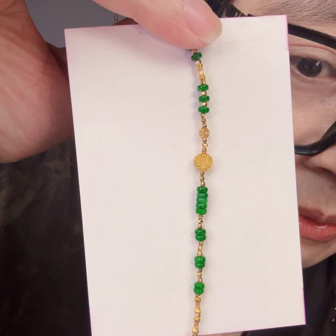 翡翠18K金镶嵌颈饰一件