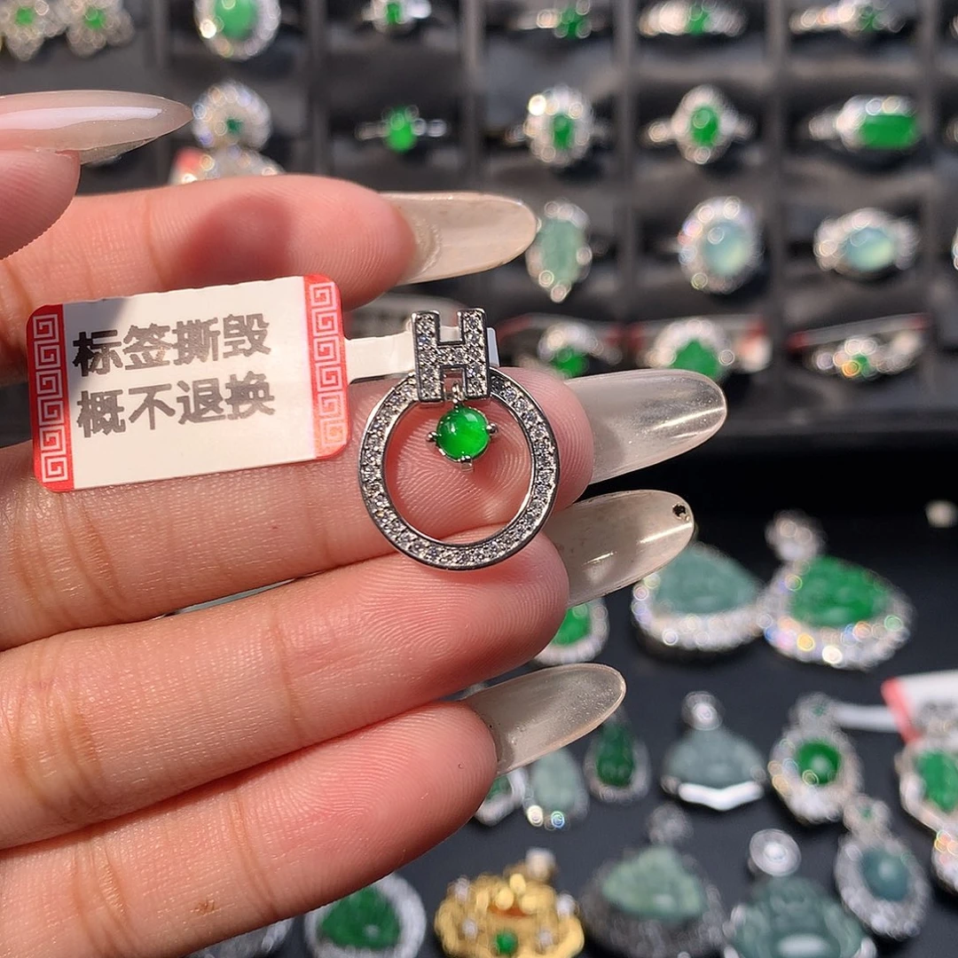 翡翠未镶嵌颈饰蛋面