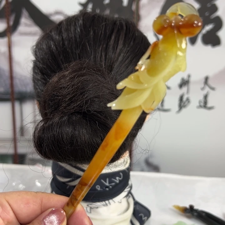 蛇纹石玉发饰未镶嵌安***洱