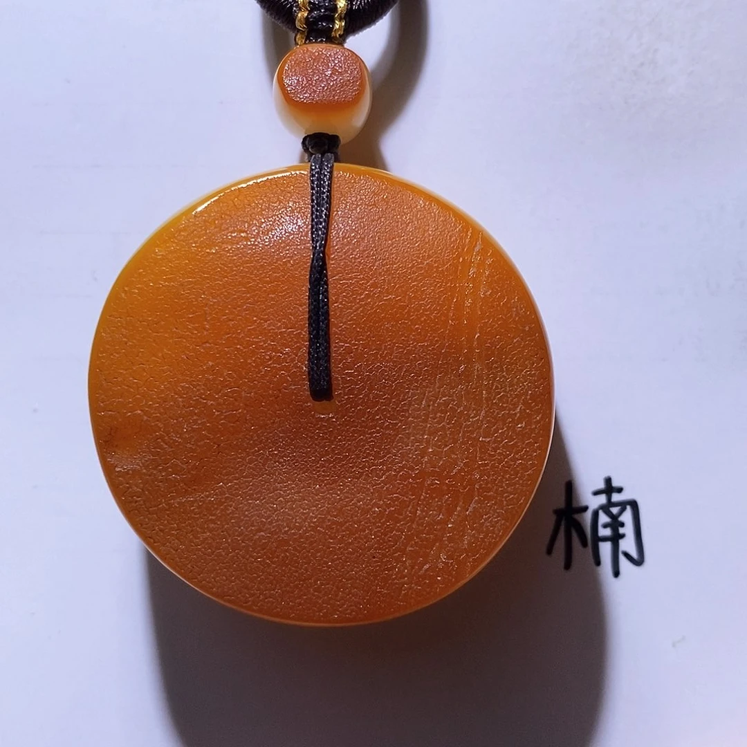 未镶嵌琥珀珠宝奇石