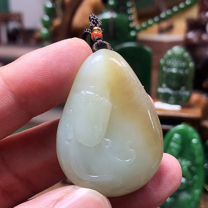 和田玉未镶嵌颈饰