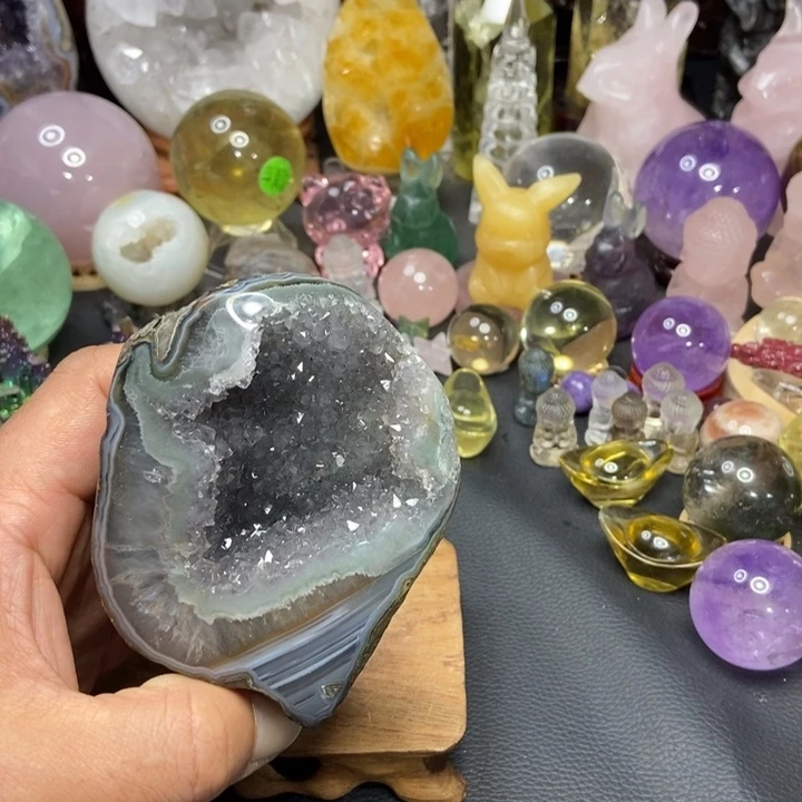 水晶摆件未镶嵌晶洞