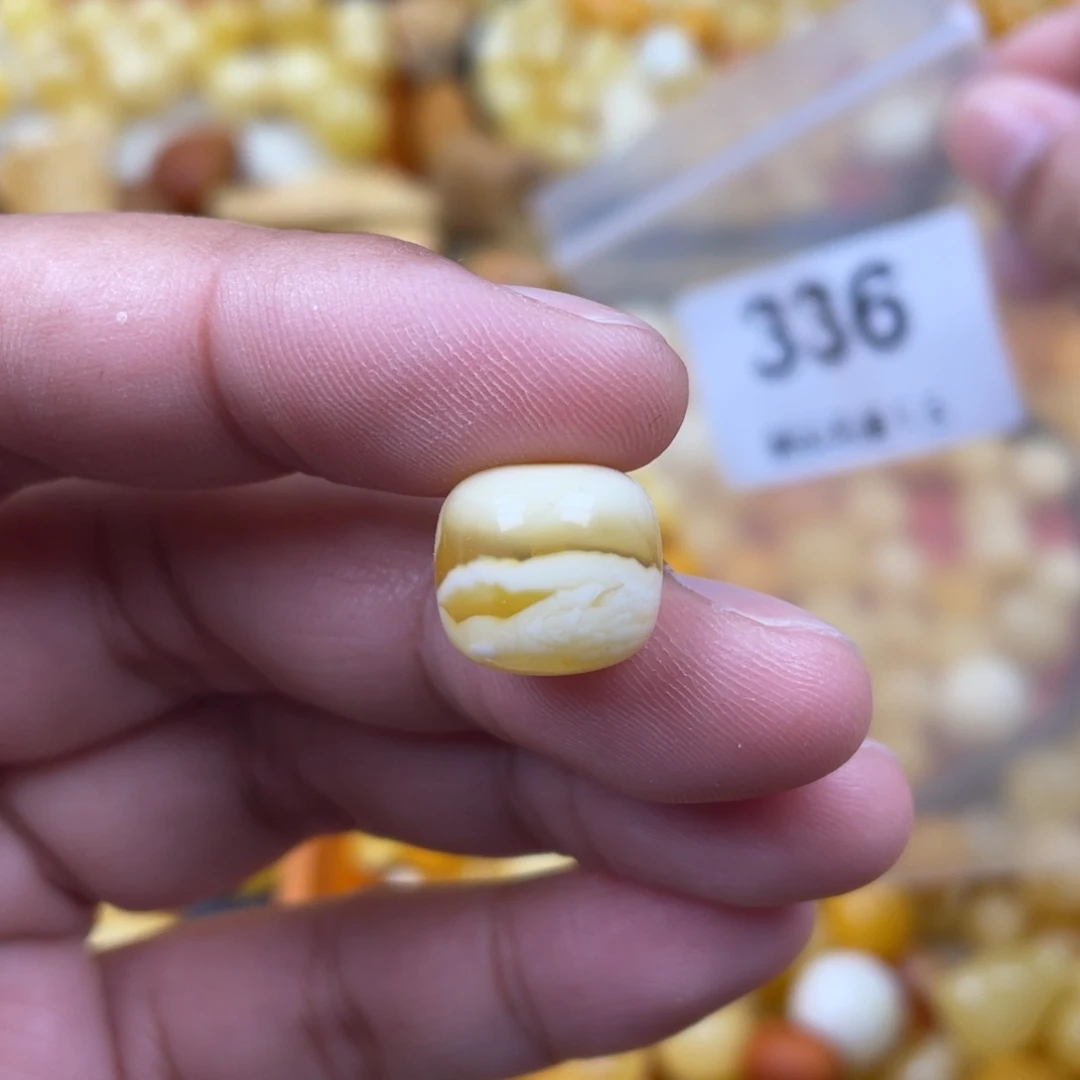 蜜蜡珠宝奇石未镶嵌微粉12.8