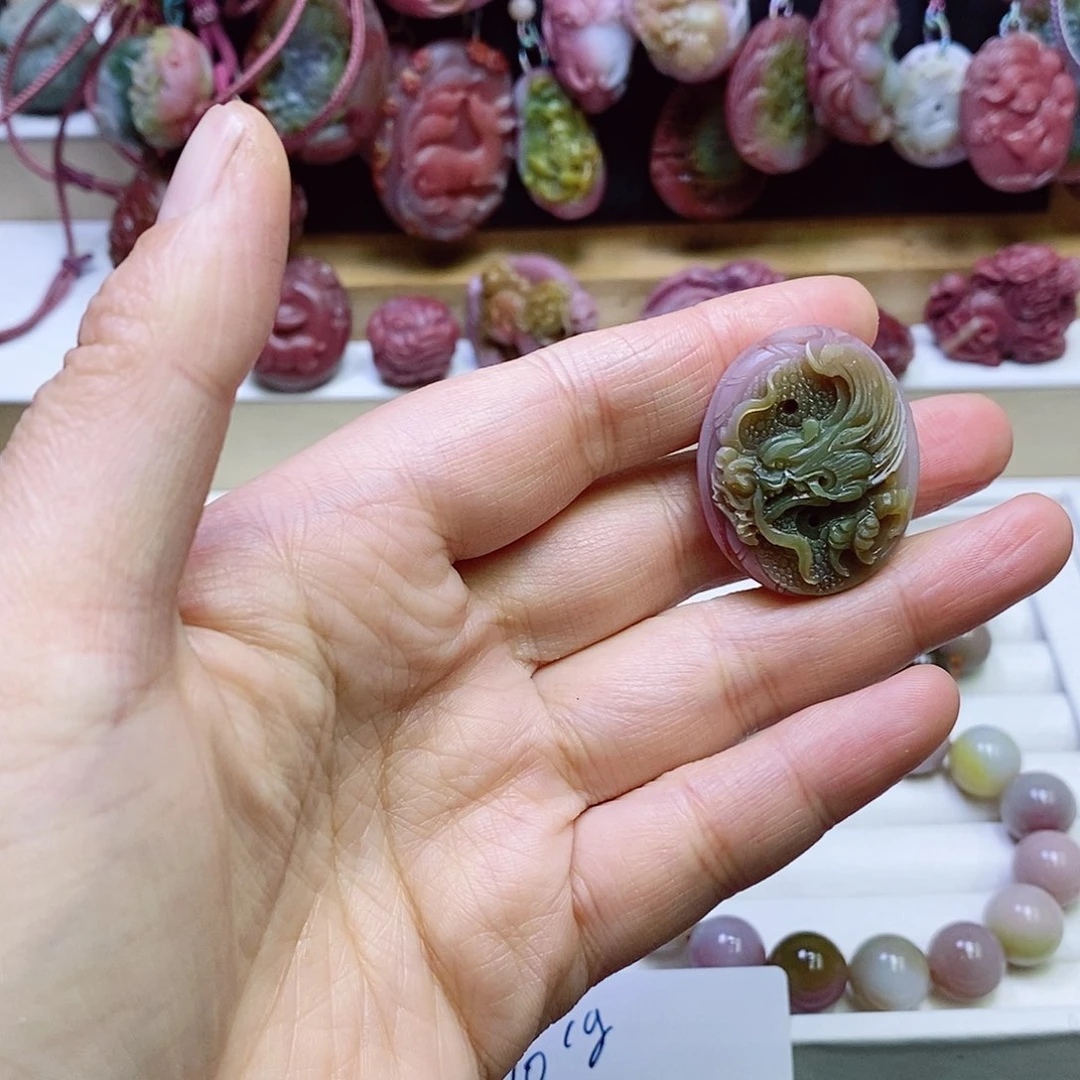 玛瑙/玉髓盐源玛瑙吊坠未镶嵌