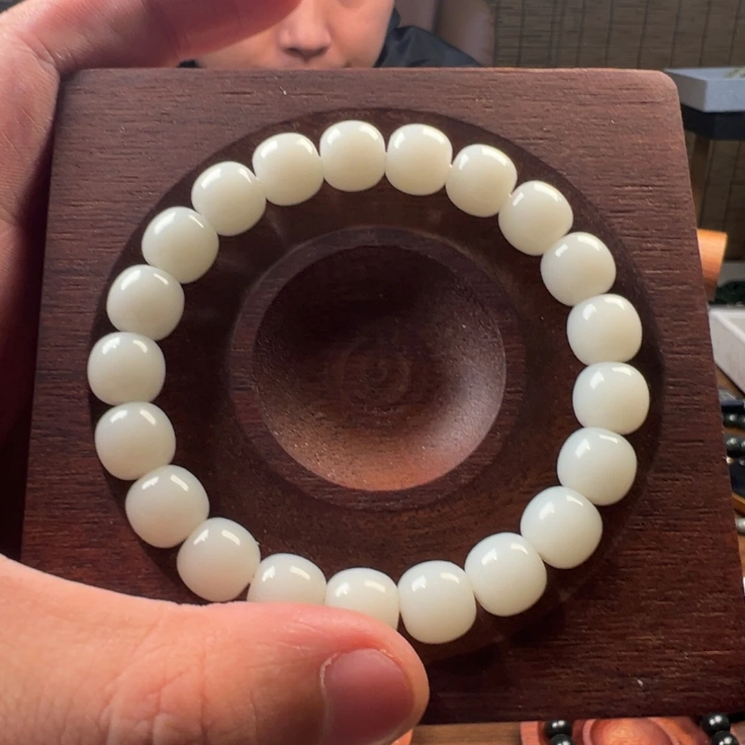 离***远和田玉未镶嵌手链