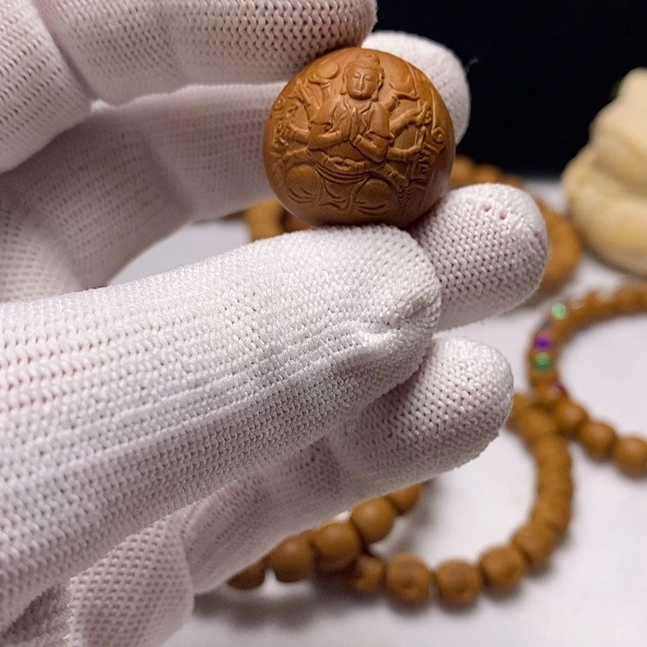 猴头核桃吊坠千手观音