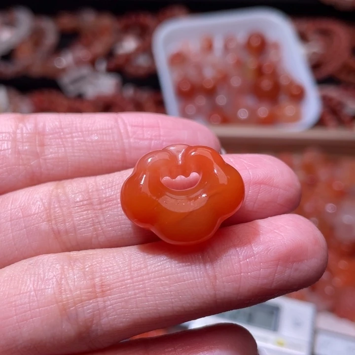 南红玛瑙冰飘配饰未镶嵌如意1175打孔备注