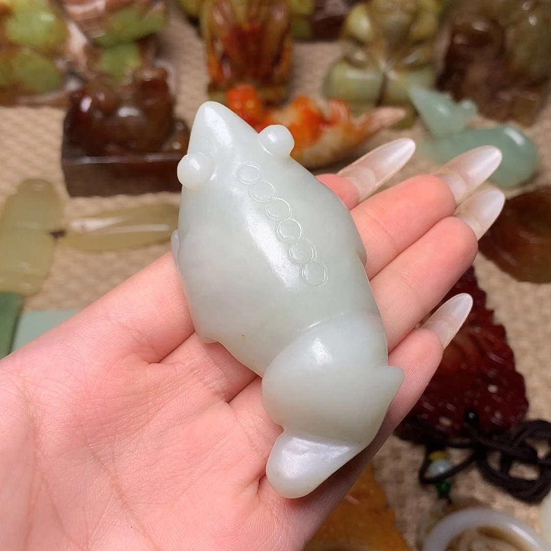 未镶嵌蛇纹石玉颈饰