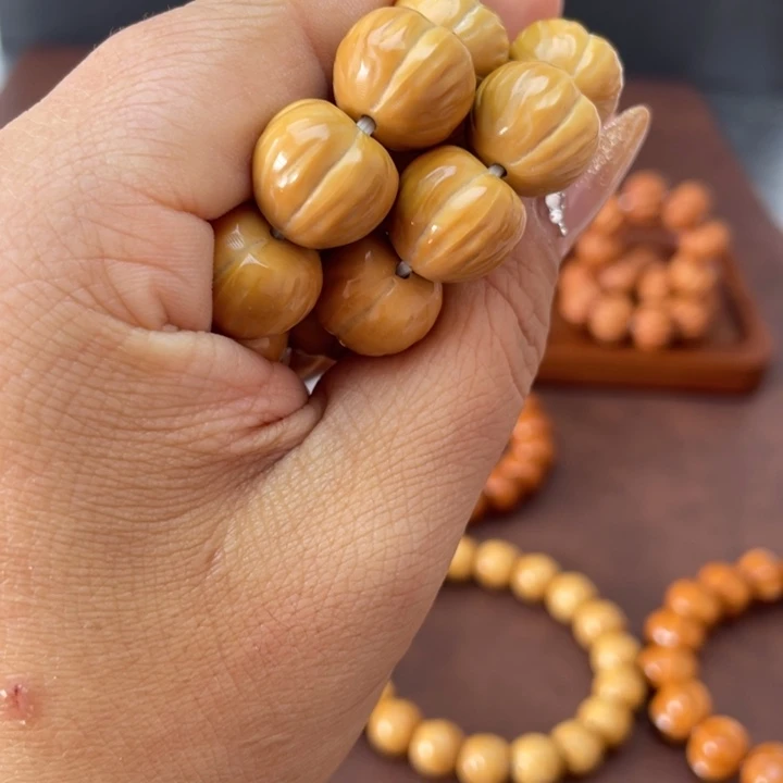 猴头核桃吊坠1.4屁桃