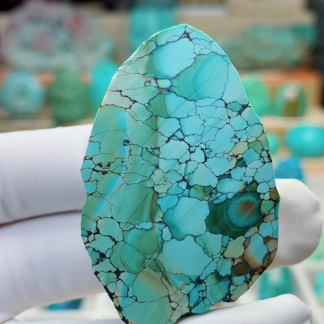 绿松石颈饰未镶嵌