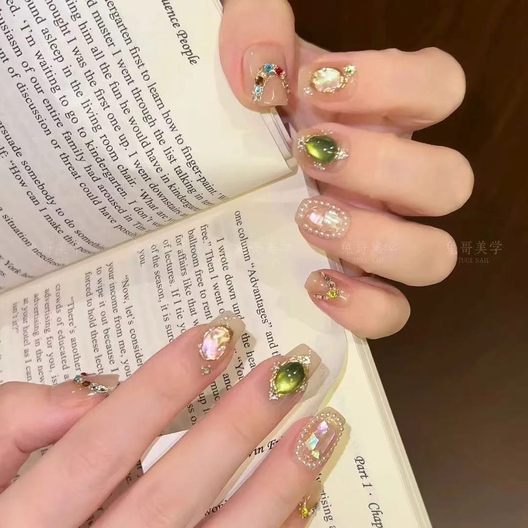 【爱丽丝】绿野仙踪布契拉缇宝石纯手工穿戴甲 巴洛克珍珠美甲裸色