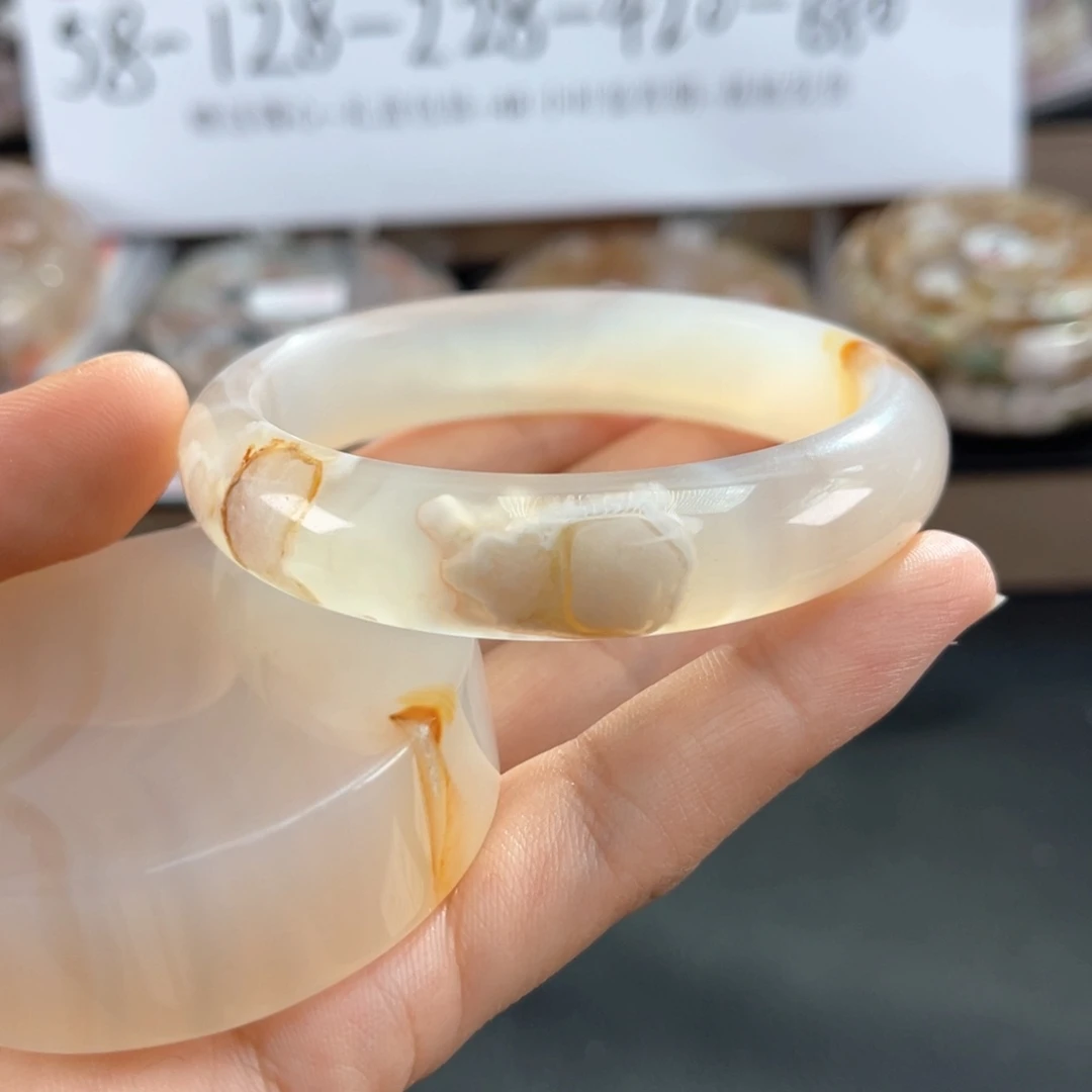 石英质玉未镶嵌手镯55