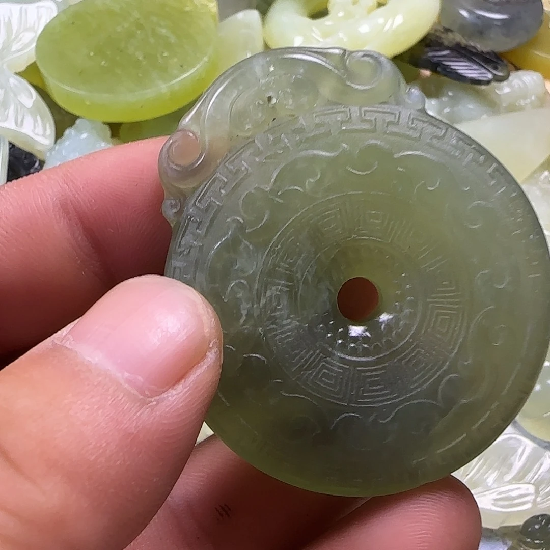 和田玉（糖玉）未镶嵌颈饰