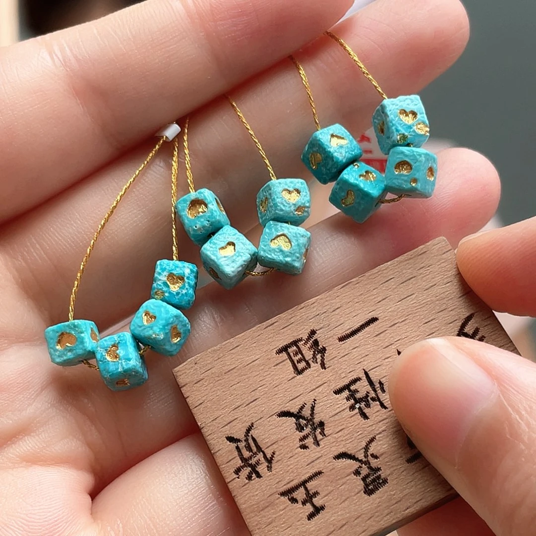 未镶嵌绿松石颈饰