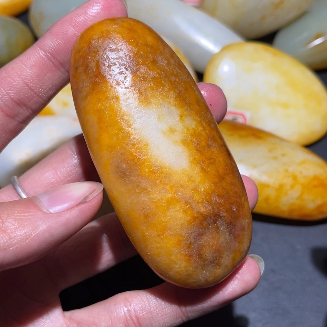 和田玉未镶嵌珠宝奇石