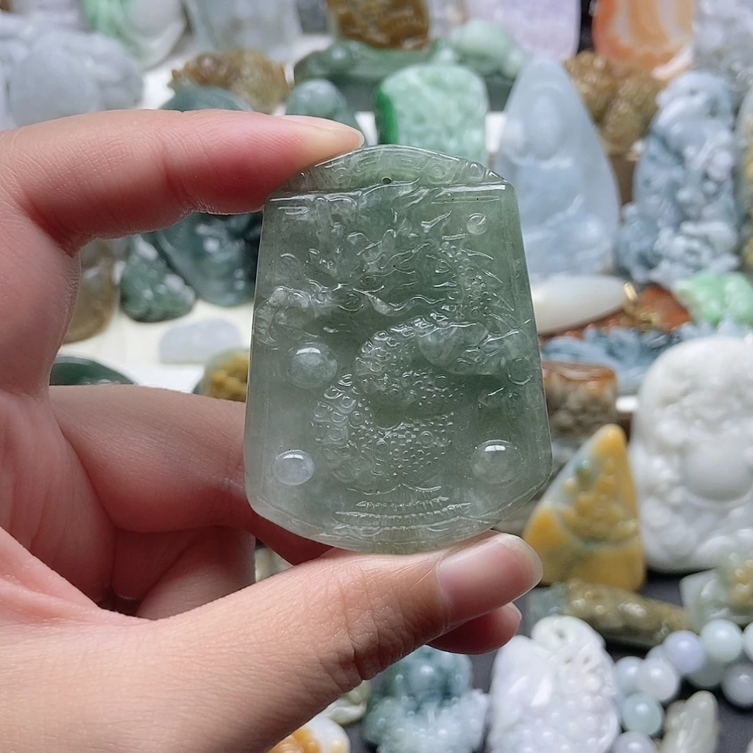 翡翠未镶嵌颈饰翡翠