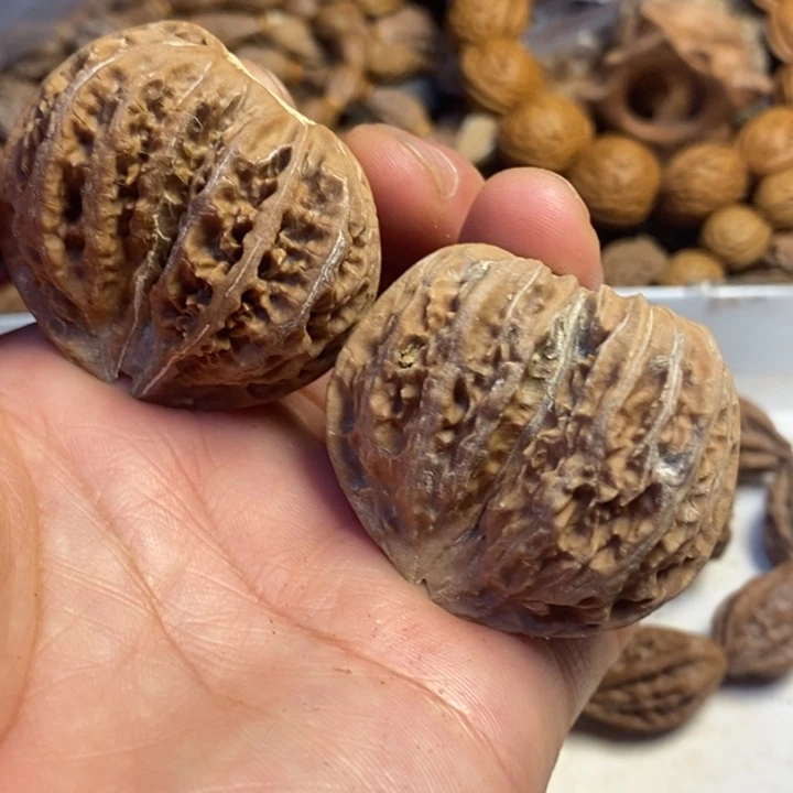 吊坠文玩核桃有点花皮33