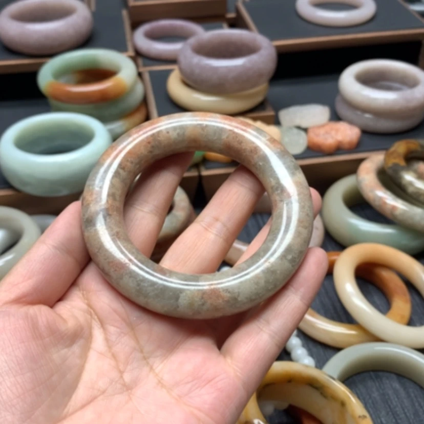 【闪购商品】石英质玉手镯未镶嵌?**玫