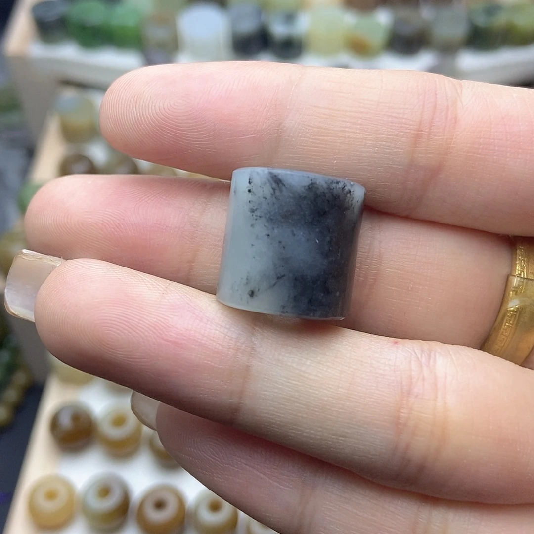 和田玉未镶嵌颈饰福利1 微瑕 不退换