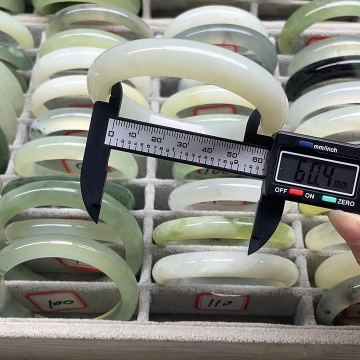 未镶嵌蛇纹石玉手镯110