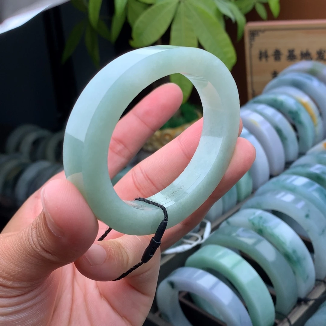 未镶嵌手镯定制翡翠定制手镯