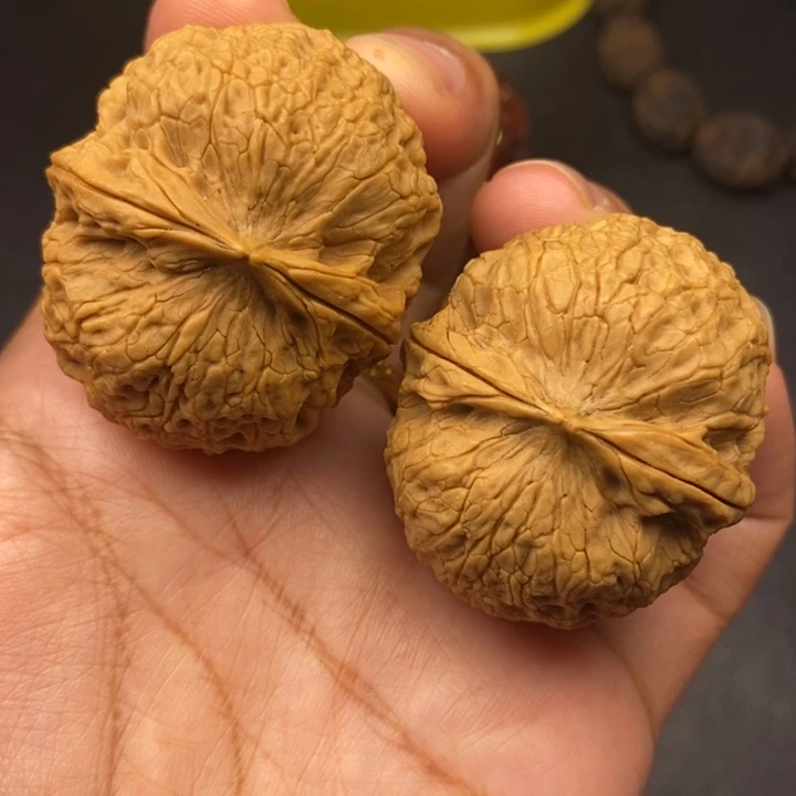 吊坠文玩核桃42尺牡丹绣球