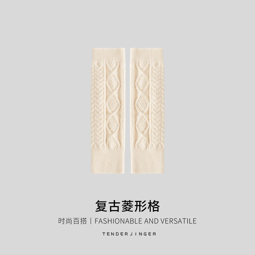 Tender Jinger日系复古简约菱形格推推袜T2410MYM22990