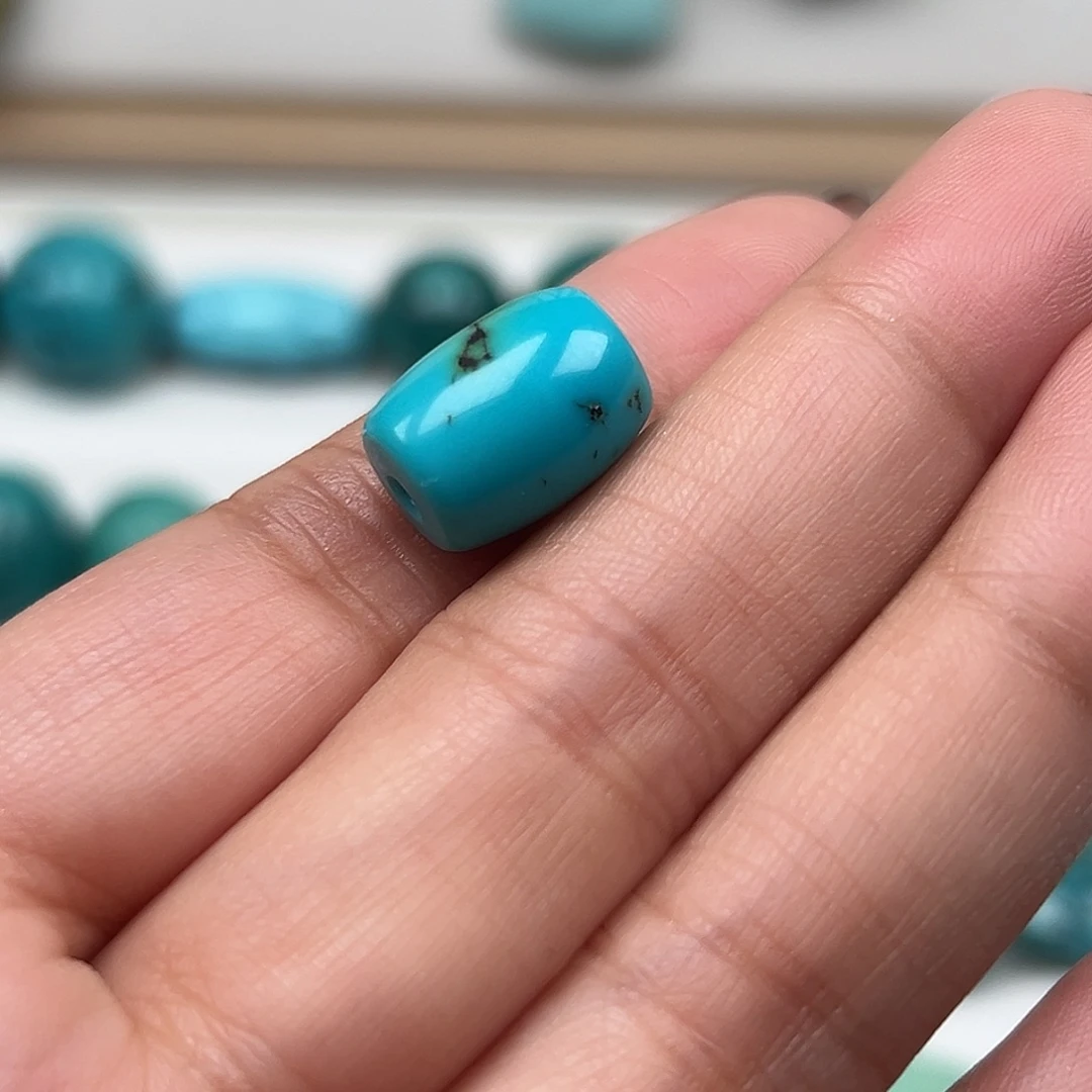 韬***。绿松石未镶嵌珠宝奇石