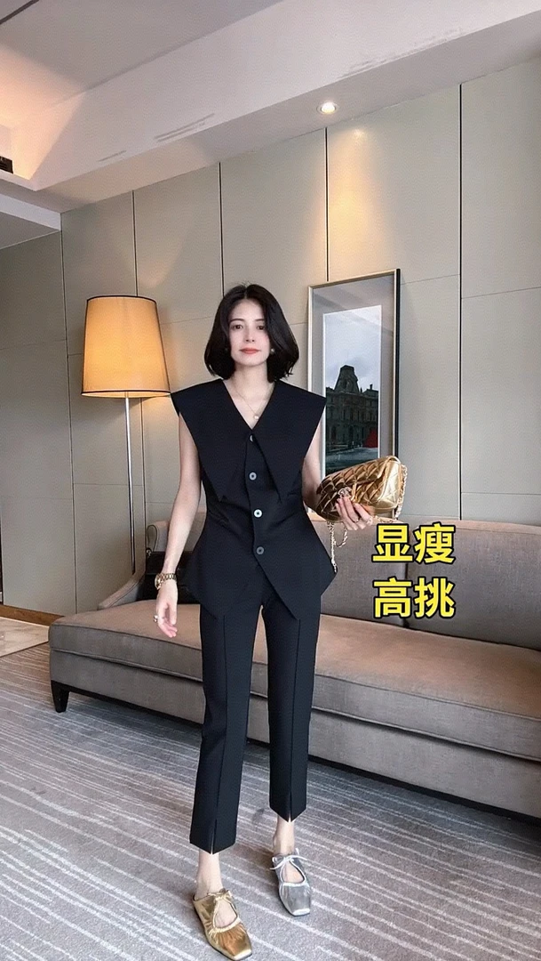 夏季时尚女士砍袖纽扣款上衣搭配铅笔裤休闲百搭减龄套装