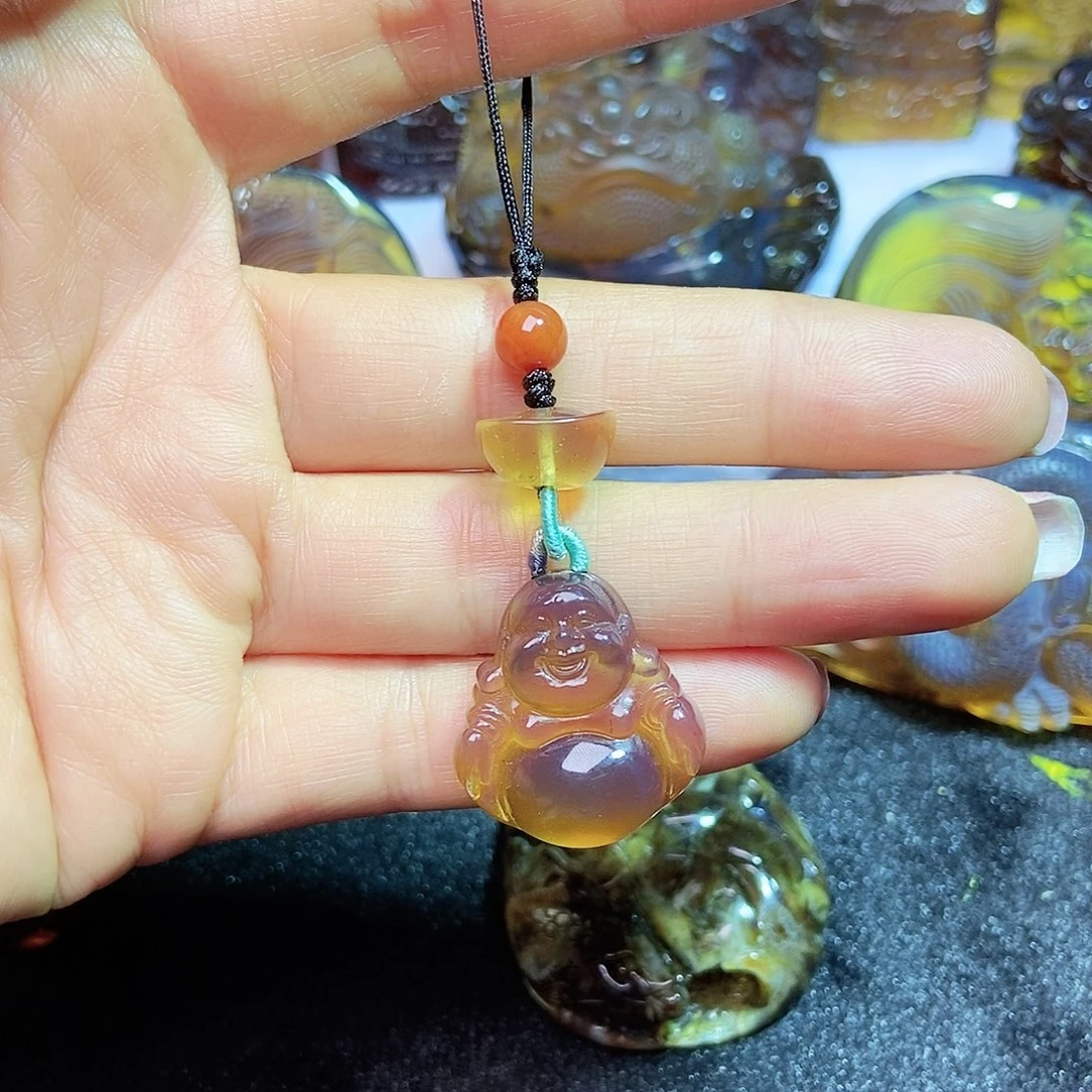 琥珀颈饰未镶嵌弥勒佛