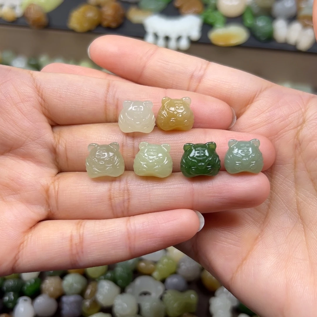 和田玉未镶嵌颈饰98一个多样性发其一