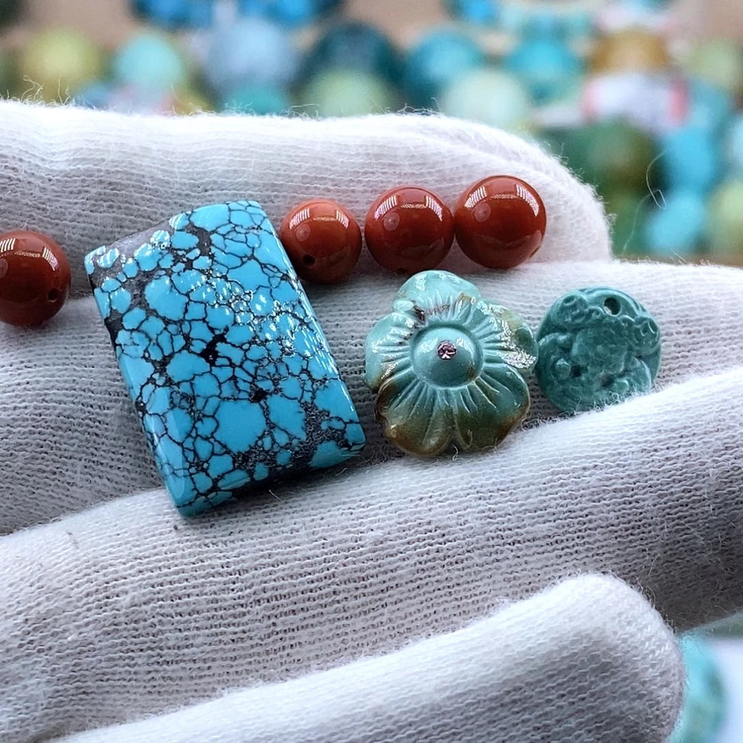 南红玛瑙未镶嵌珠宝奇石