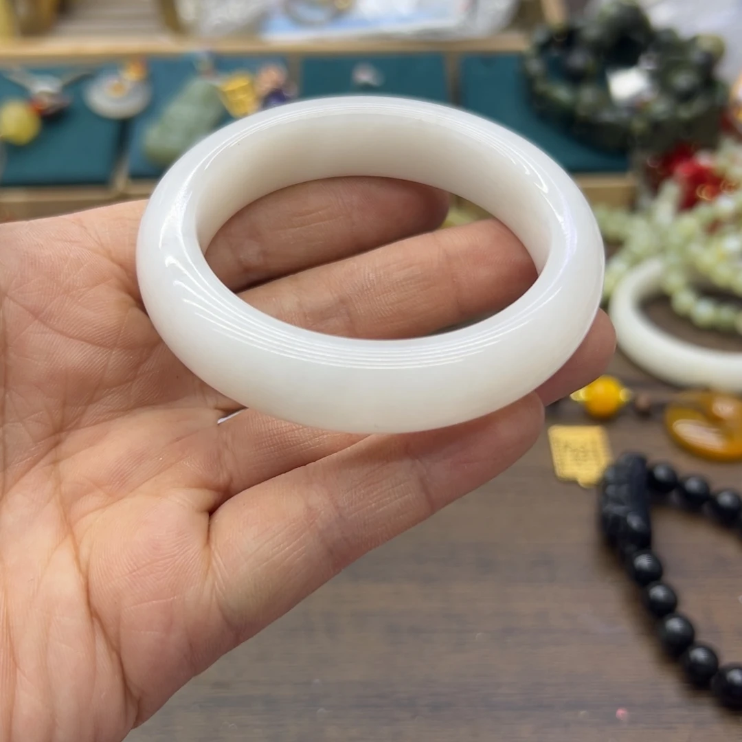 和田玉未镶嵌手镯53.2圈围1770