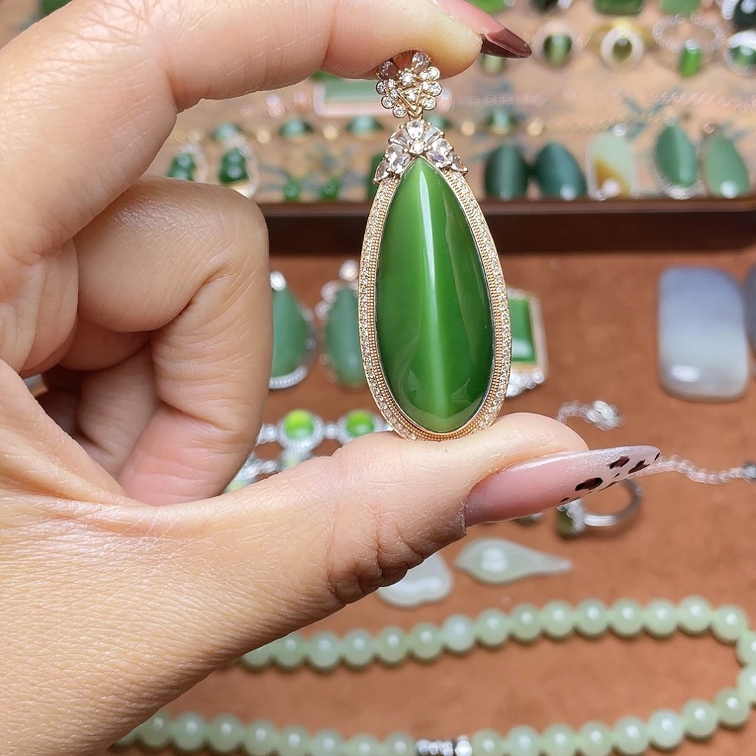 和田玉（碧玉）18K金镶嵌吊坠(不含链)吊坠