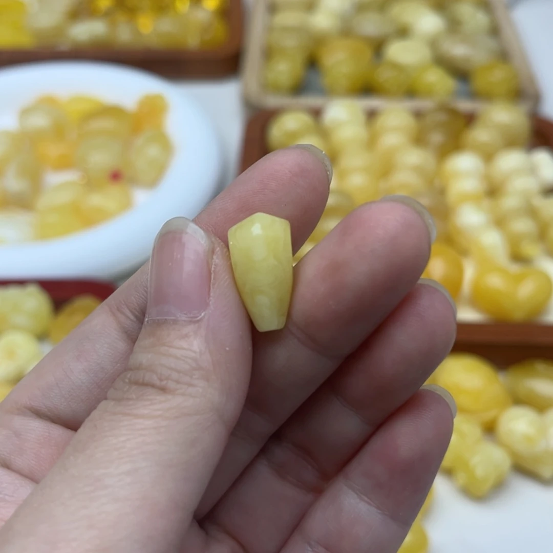 【闪购商品】未镶嵌蜜蜡裸石配饰