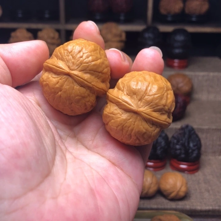 把件橄榄核15粗筋瓷娃娃35+