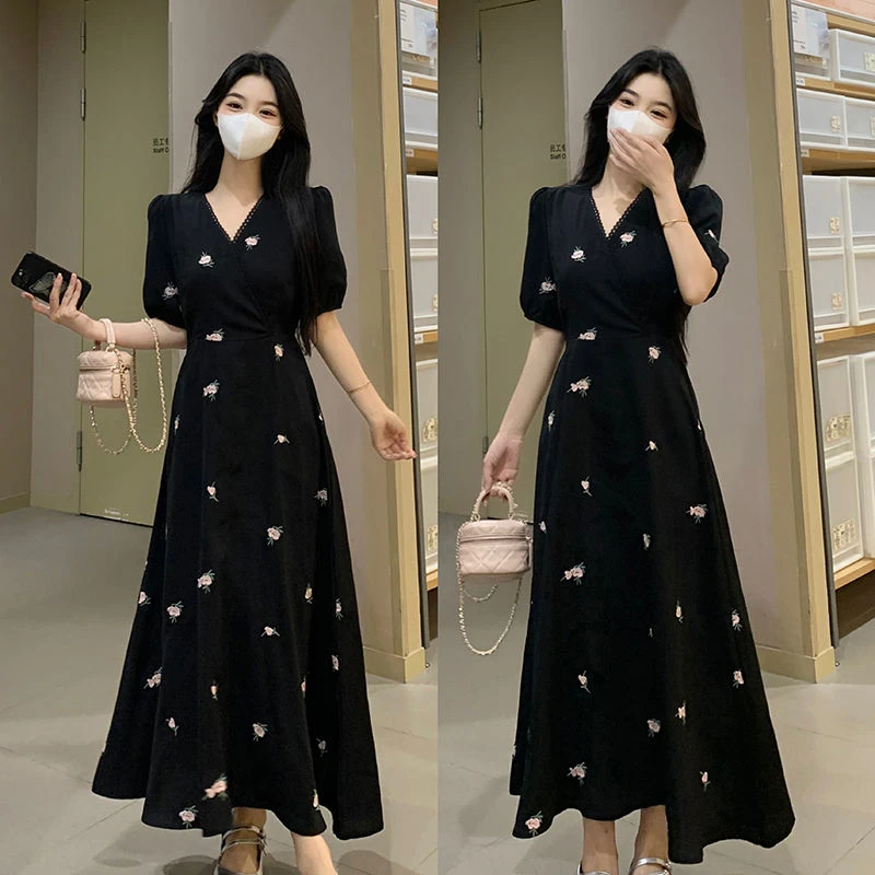 小雏菊高级感法式刺绣长裙泡泡袖一折大码连衣裙轻奢