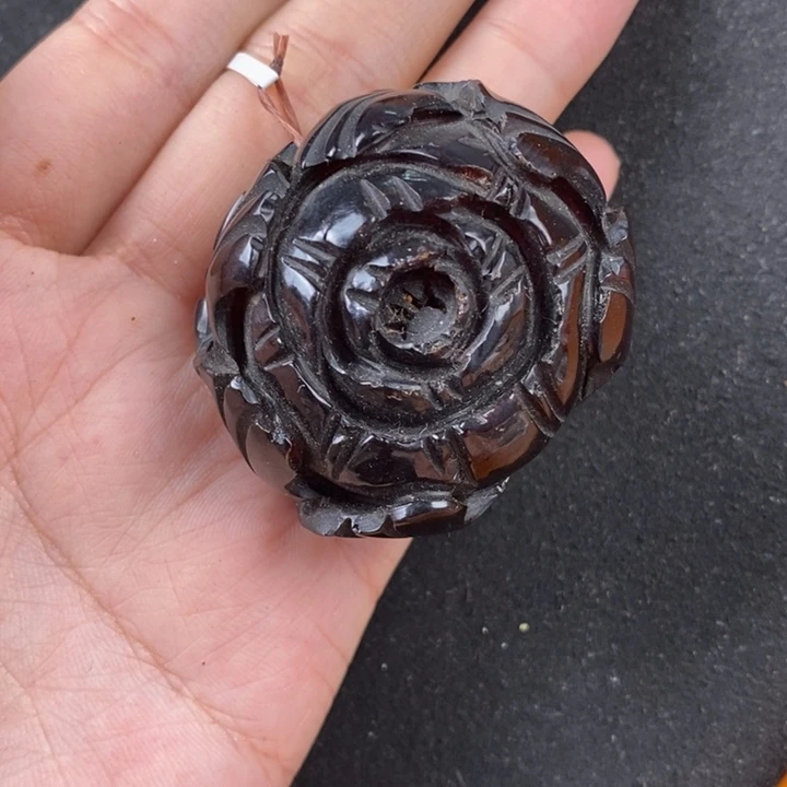 未镶嵌琥珀珠宝奇石