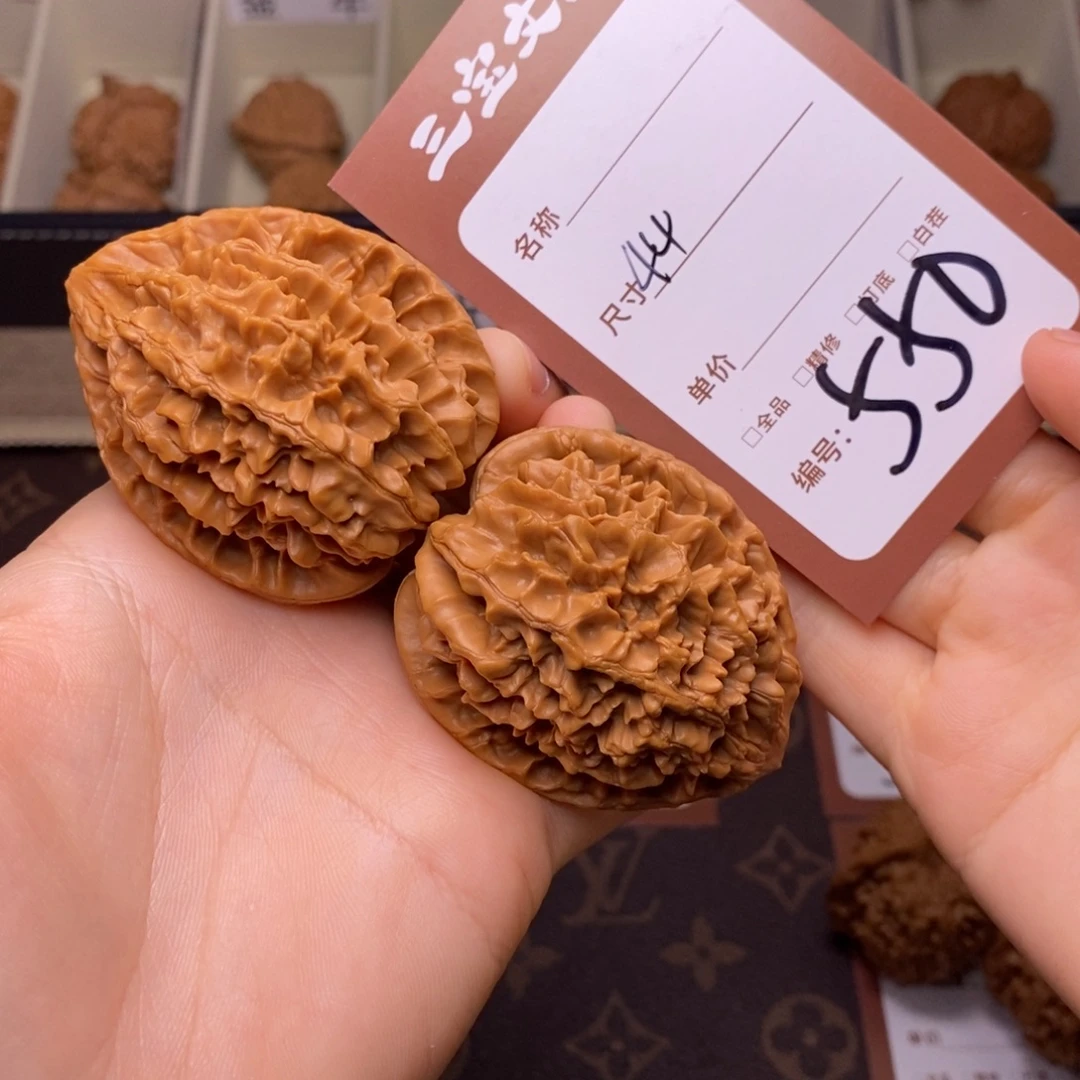 把件文玩核桃44招财鼠550。