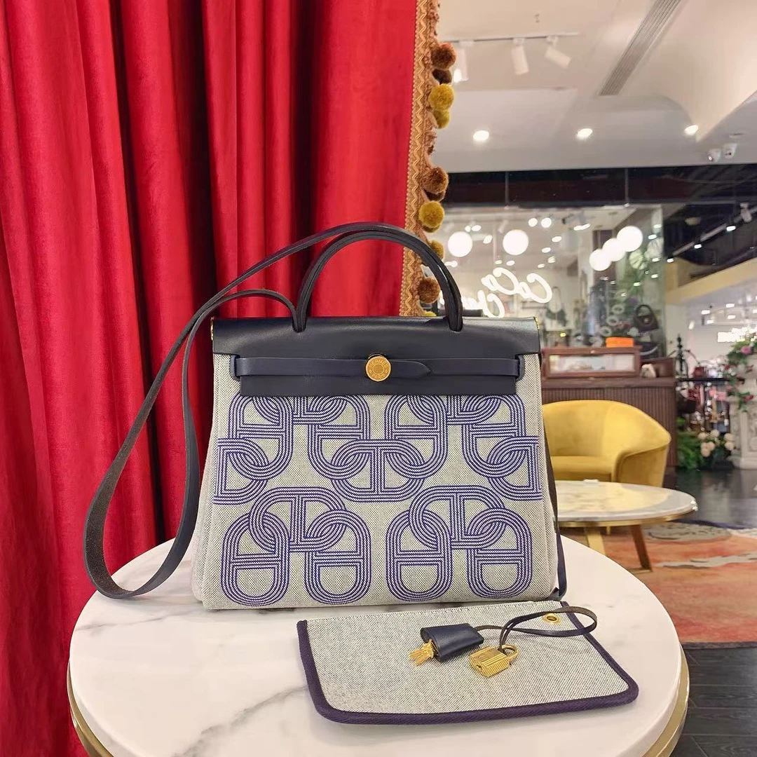 95新 Hermes/爱马仕 Herbag31猪鼻子图案蓝色金扣/65865146