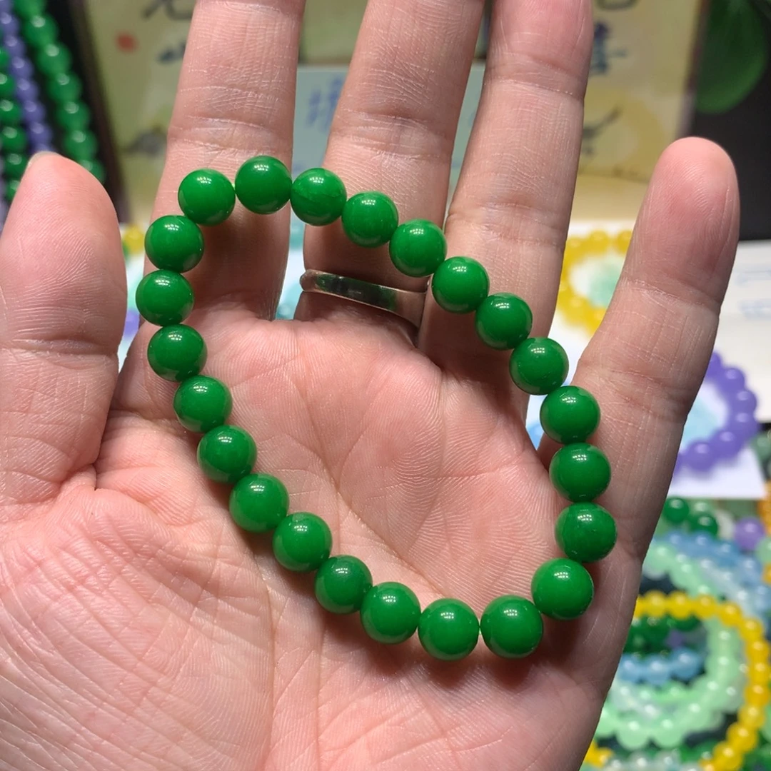 翡翠散珠辣绿卡8.5