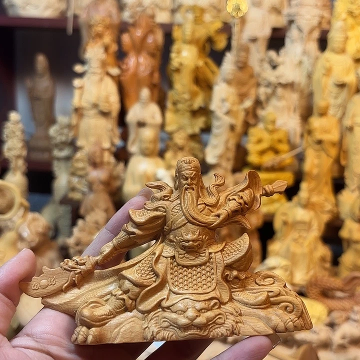 樟科（黄金檀）黄金檀瑕疵关公
