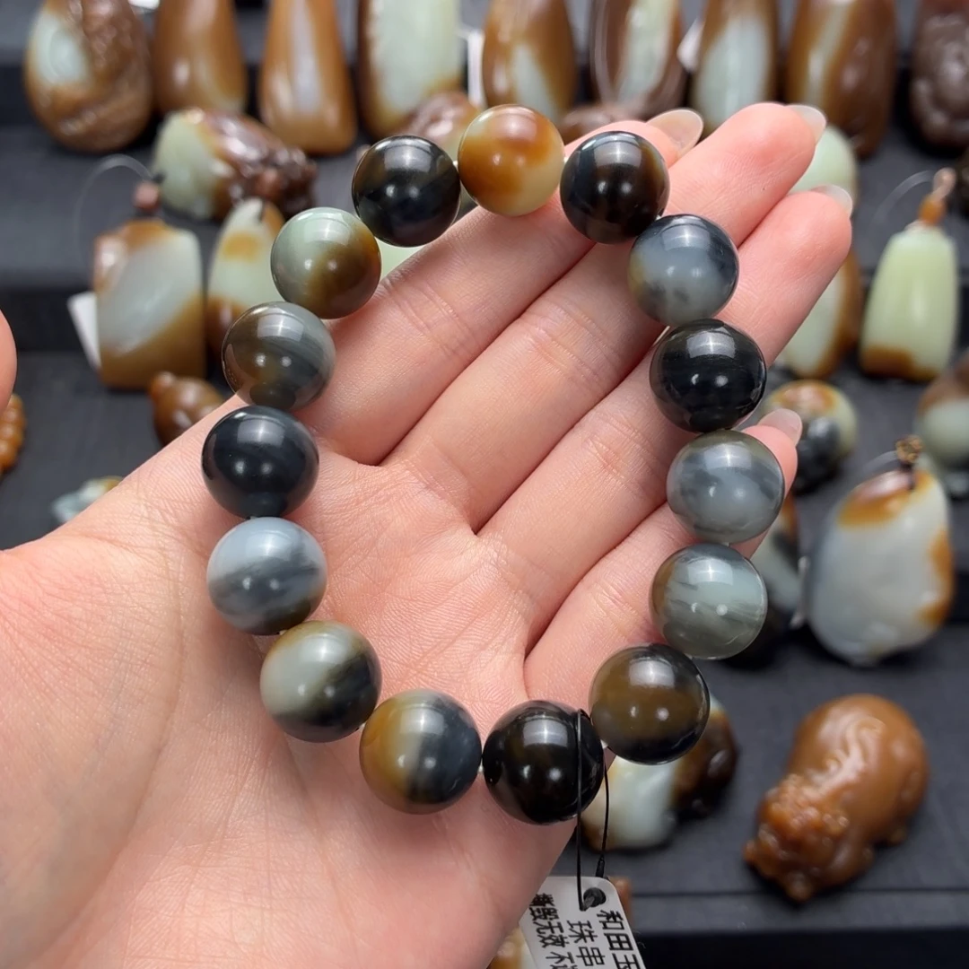 橙****和田玉未镶嵌颈饰