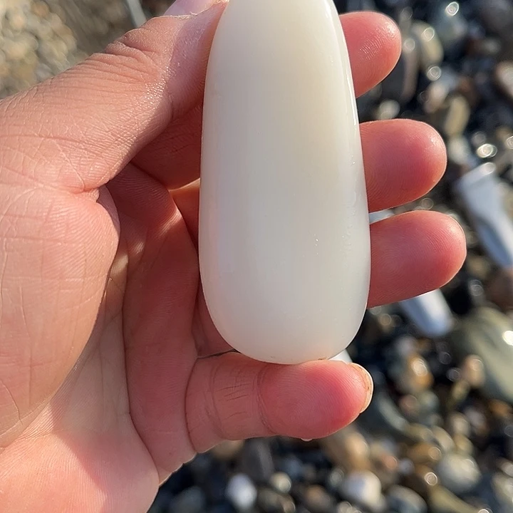 和田玉（糖玉）未镶嵌珠宝奇石