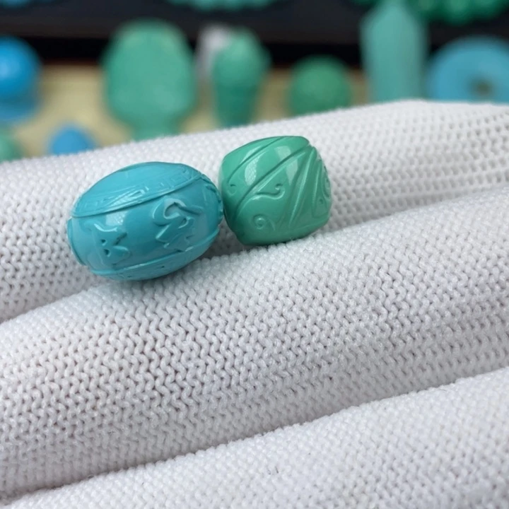 墨***子高瓷蓝绿六字，博古配珠