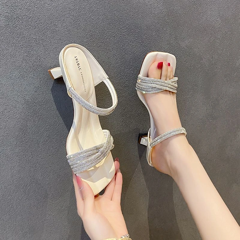 拖鞋女夏2025新款5CM绝美凉拖鞋配裙子高级高跟鞋水钻中跟一字拖