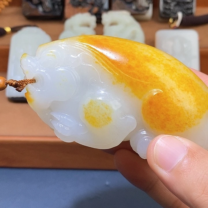 用***8和田玉未镶嵌颈饰A7