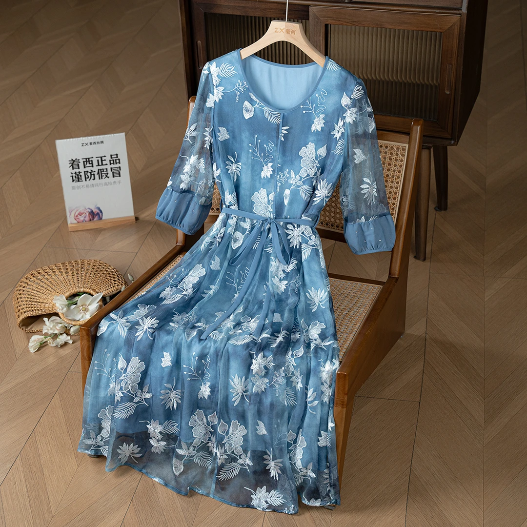 ZHUOXI/着西ZHUOXI/着西春夏复古蓝桑蚕丝重工刺绣连衣裙2Q660181
